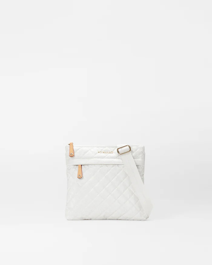 Metro Flat Crossbody Pearl Metallic