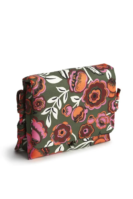 Vera Bradley Baird Hipster | Bubbly Flowers Green